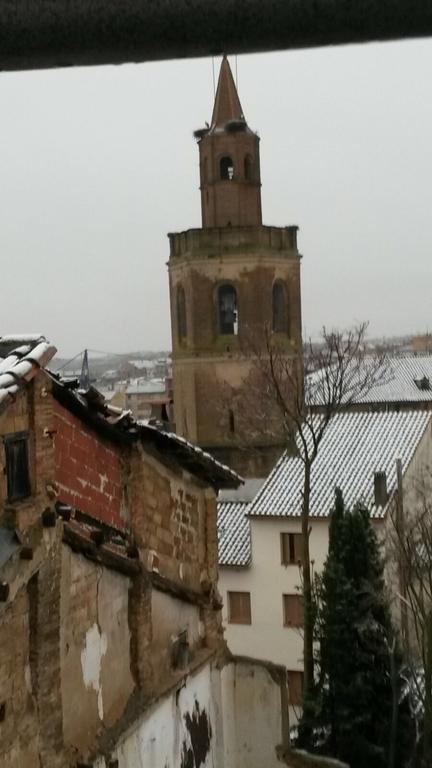 Hostal Pirineos Barbastro Exteriör bild